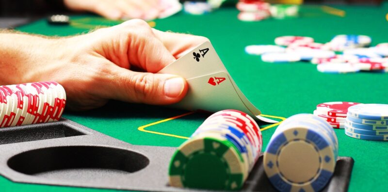 Tổng hợp các mẹo chơi bài Poker hữu ích nhất